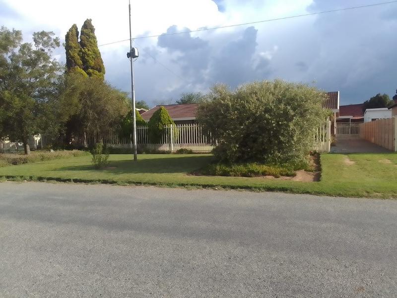 4 Bedroom Property for Sale in Riebeeckstad Free State